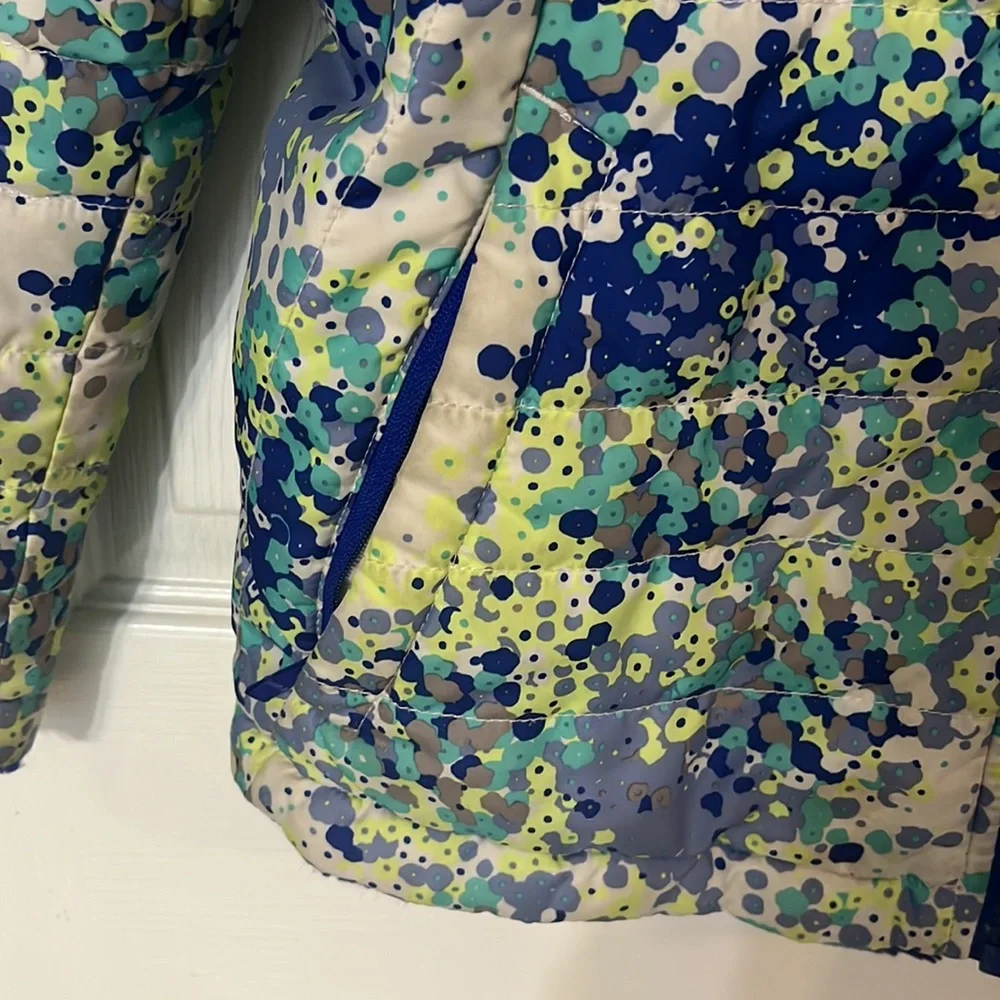 Girls The north face reversible blue splattered jacket